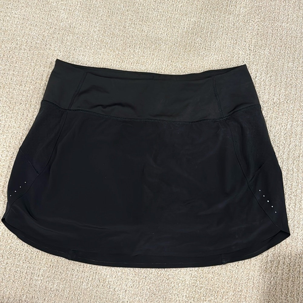 Athleta run with it skort, 14”